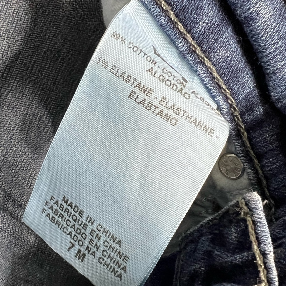 Levi’s Too Superlow denim jeans. Size 7 M. Rise - 7.5”, Inseam - 32”. - Picture 4 of 4